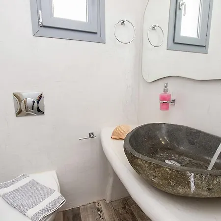 מלון דירות Naxos Enjoy 3*