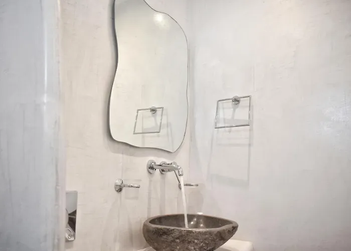 מלון דירות Naxos Enjoy 4*