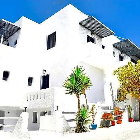 Naxos Enjoy 4*