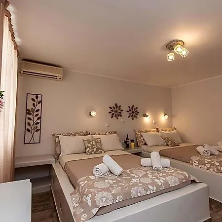 Lägenhetshotell Naxos Enjoy 4*